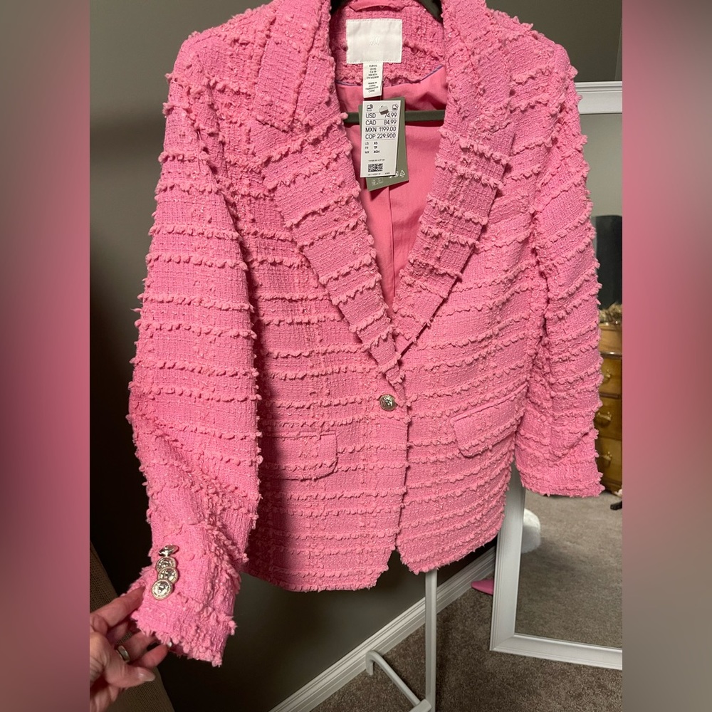 *BIG SALE* NWT H&M pink blazer or jacket. Size extra small
